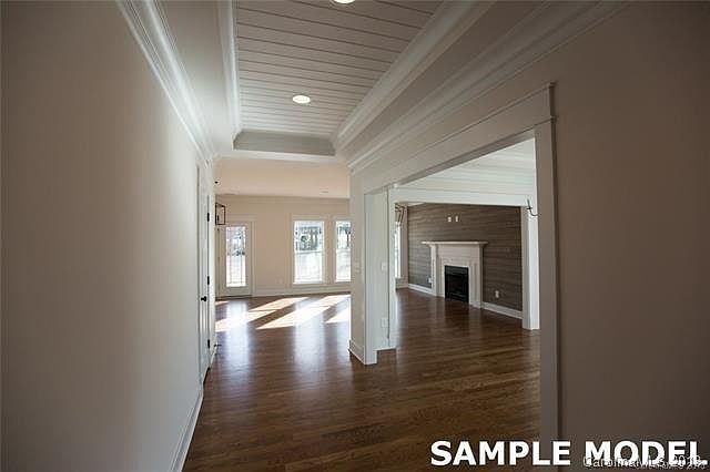 2nd image of 284 Charter Ct SE