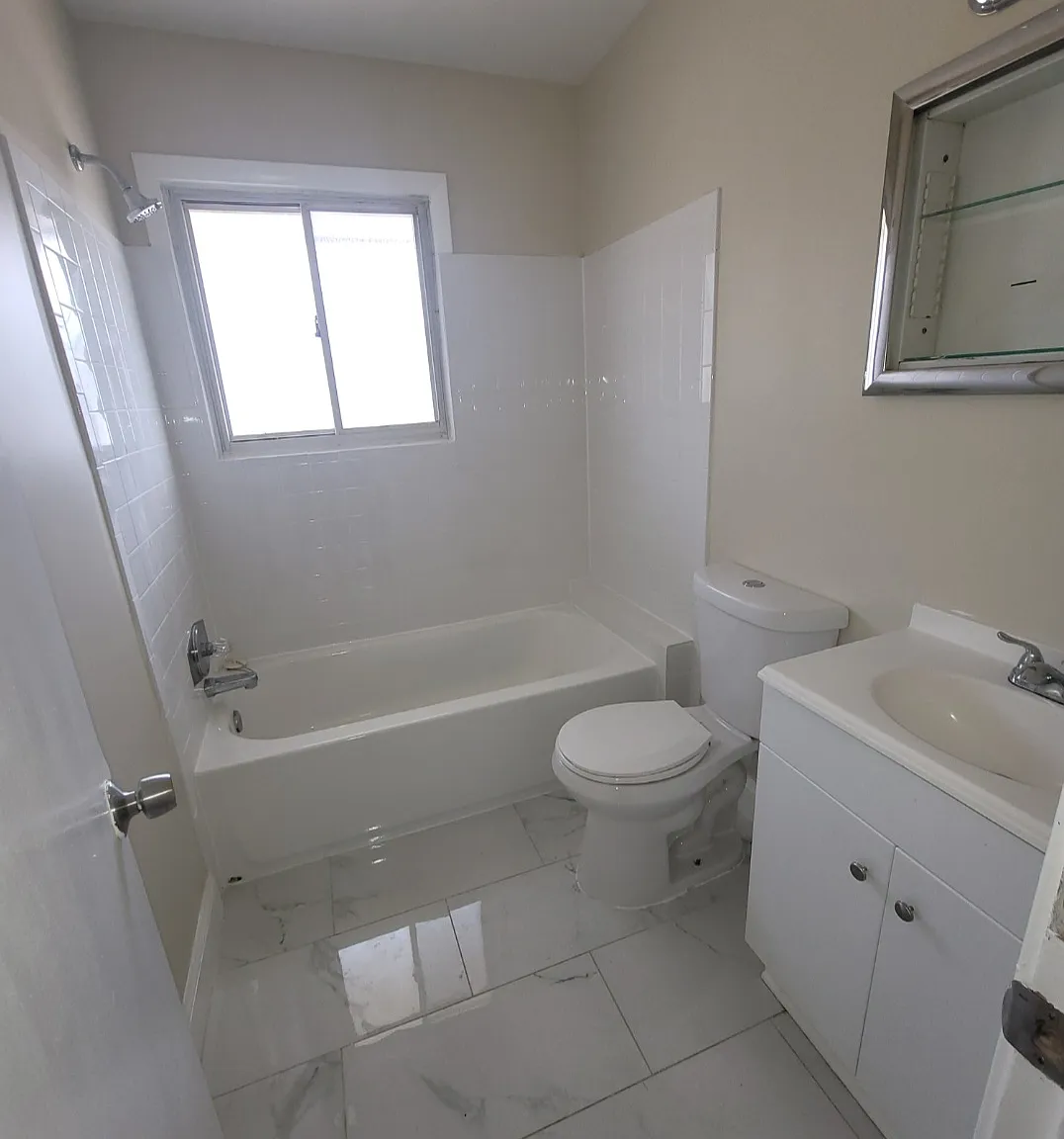 4 bed, 1160 sqft, $2,850 — Photo 3