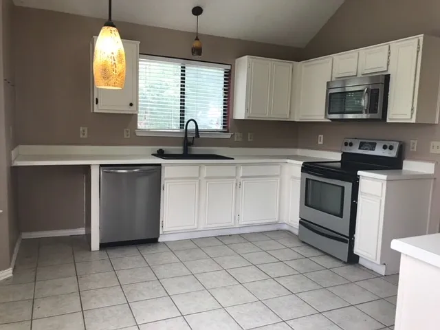 702 Long Hill Ct — Photo 14