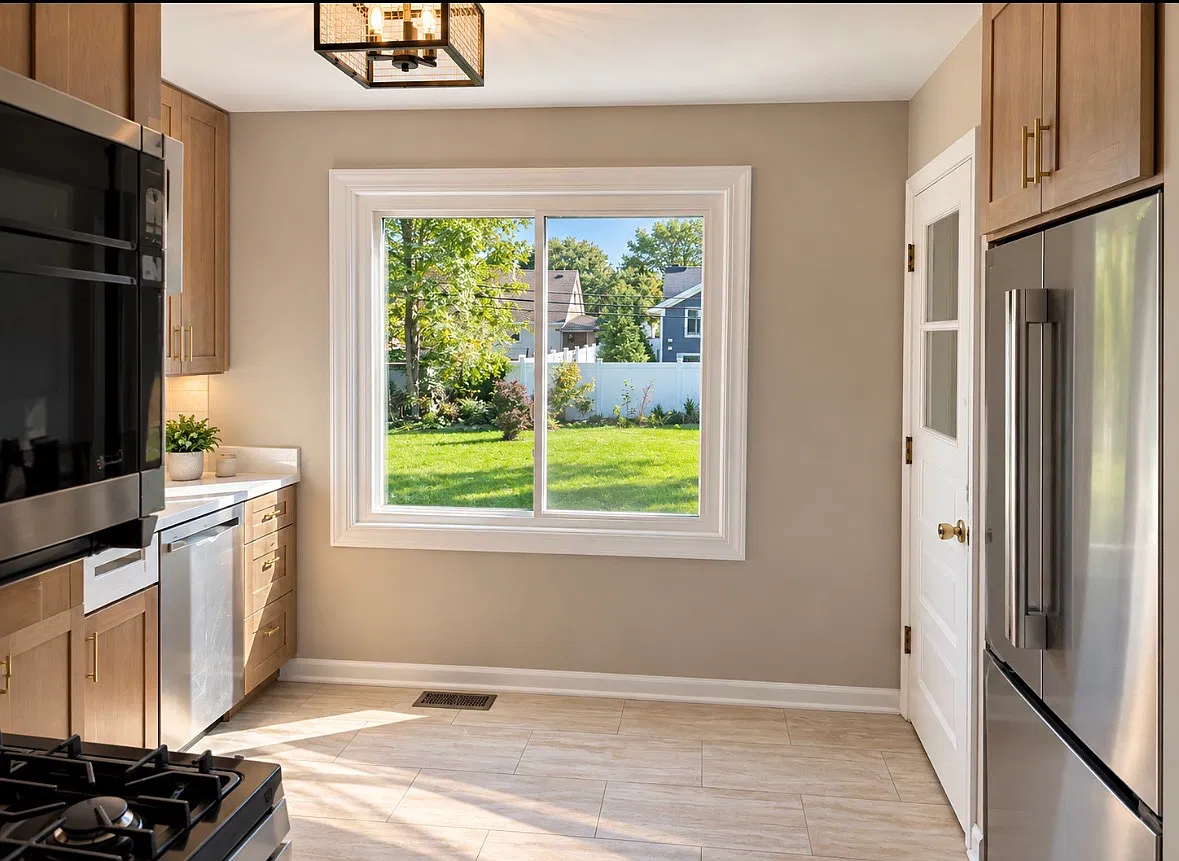 3 bed, 1656 sqft, $2,695 — Photo 3