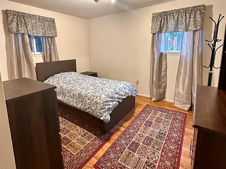 6942 Leslee Crest Dr — Photo 27