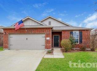 404 Chert Ln, Fort Worth, TX 76131