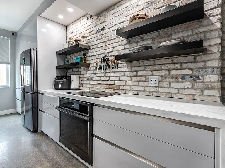636 Fern St — Photo 15