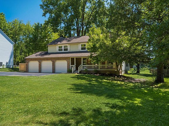 2nd image of 185 Lookout Ln SW