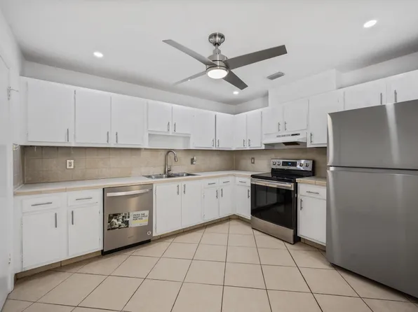 8007 Ambach Way, Hypoluxo, FL 33462