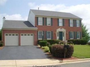 3900 Red Bird Ln, Woodbridge, VA 22193