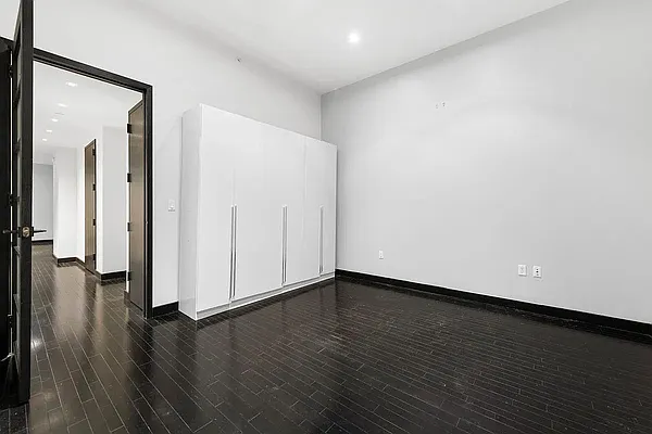 Rented by Compass | media 17