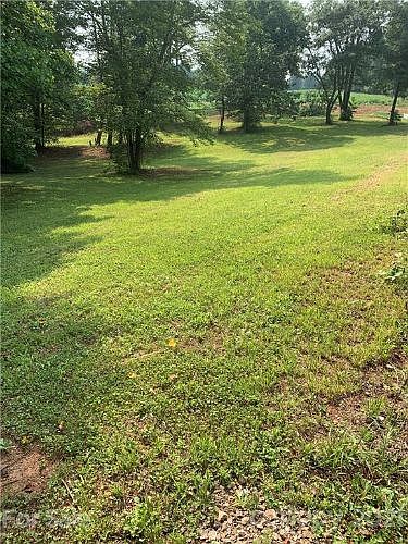 2nd image of 1195 Lambert Dr