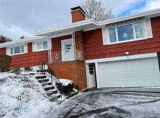 6O5 Cherry Rd, Syracuse, NY 13219