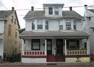 2nd image of 242 S Pearl St