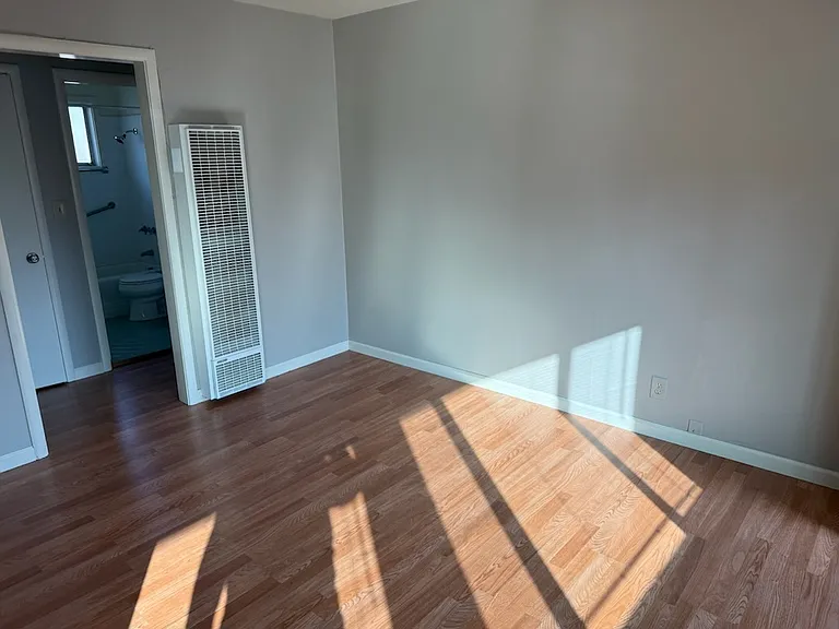 8 Laurel Ave #3 — Photo 6