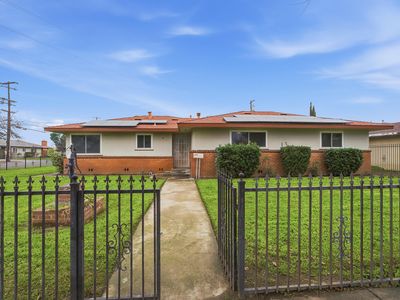 2746 N Cedar Avenue, Fresno, CA, 93703