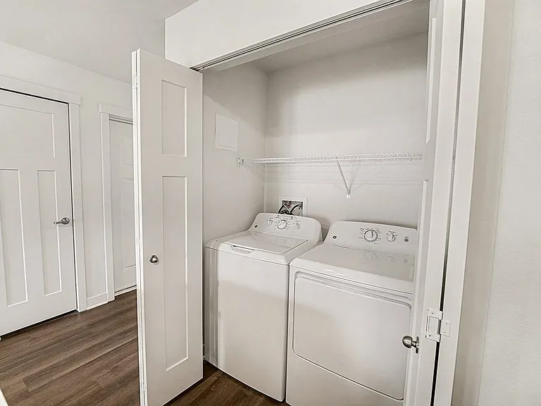 The Grove Apartment Homes — Photo 15