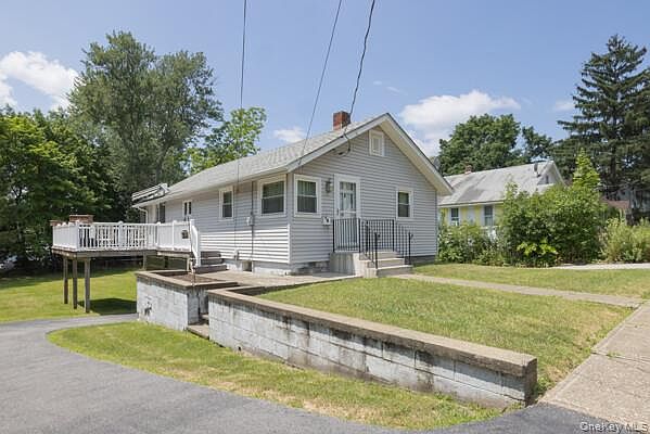 1st image of 8 Murray Avenue