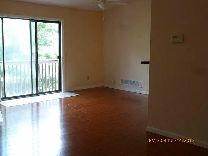 2 bed, 1.5 bath, 990 sqft, $1,600 — Photo 2