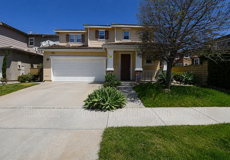 371 Huerta St — Photo 1