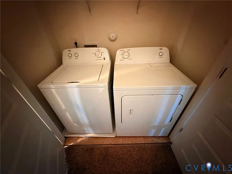 8217 Center Path Ln — Photo 13