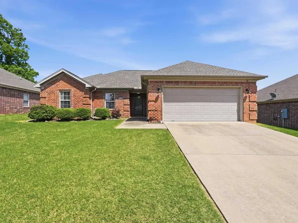 312 Sandlewood Dr, Benton, AR 72015