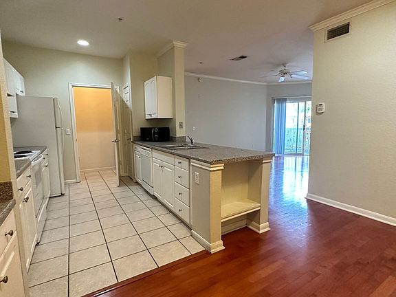 3rd image of 860 N Orange Ave APT 235