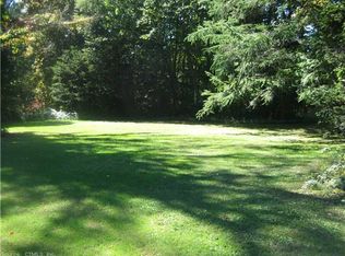 358 Pomfret St, Pomfret Center, CT 06259