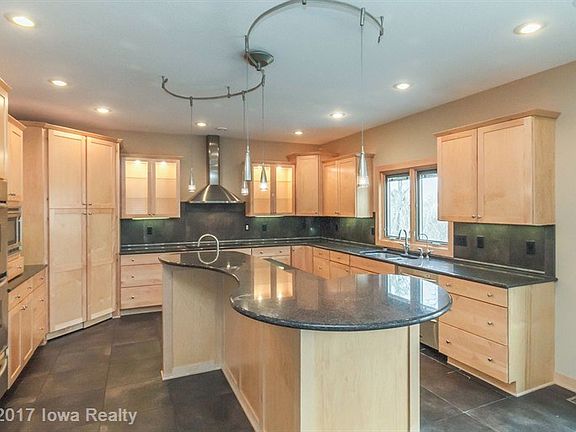 5th image of 9401 Wickham Dr