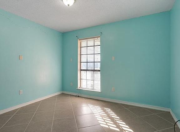 5th image of 4933 Tynecastle Dr