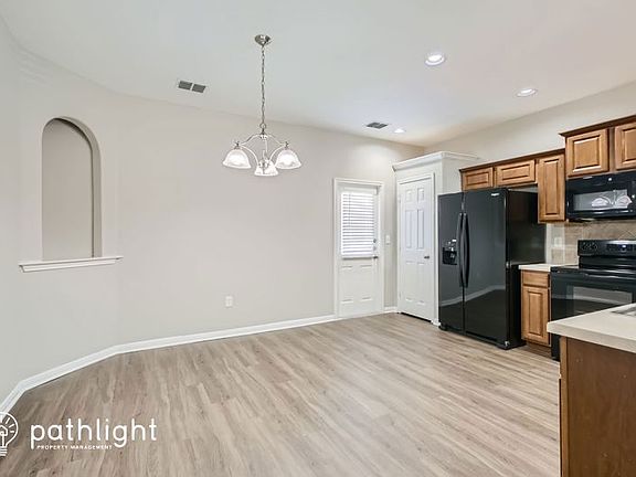 4th image of 3334 Orth Ave