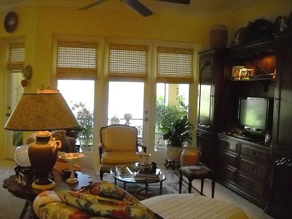 3rd image of 2545 Laurel Glen Dr