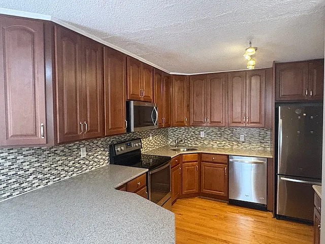 2 bed, 1307 sqft, $2,000 — Photo 3