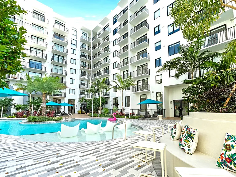 Leksa at Cityplace — Photo 10