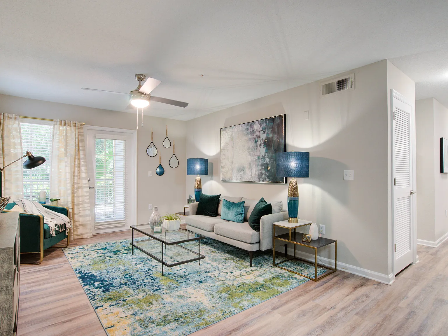 Rocky Creek Apartments — Photo 1