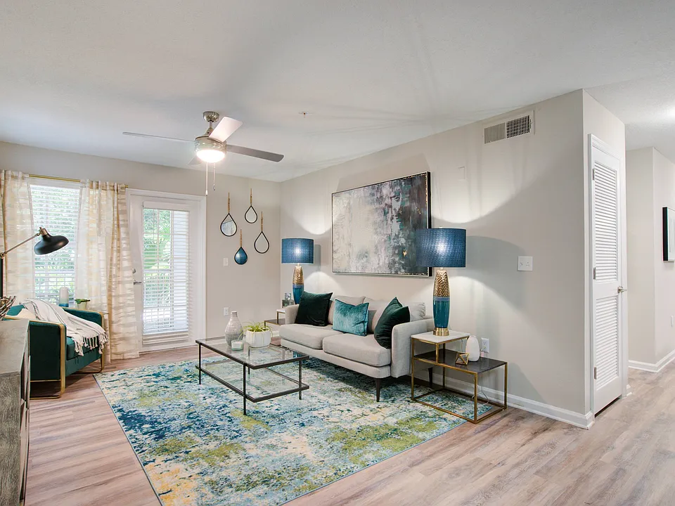 Rocky Creek Apartments