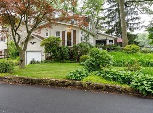 14 Upper Rainbow Trl, Denville, NJ 07834