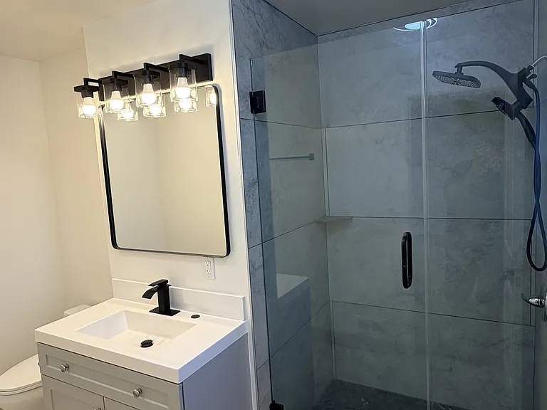 Master Bedroom 1 Full Bath