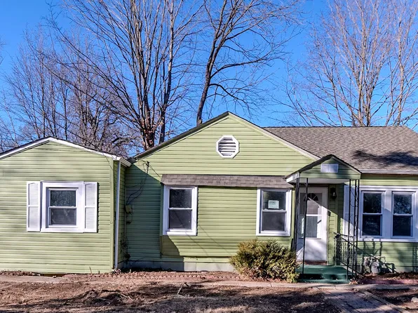 3121 S Woods Ave, McHenry, IL 60051