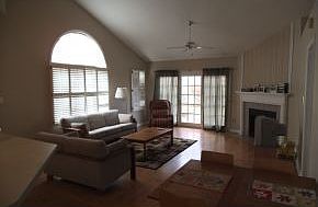5th image of 1703 E Durham Dr