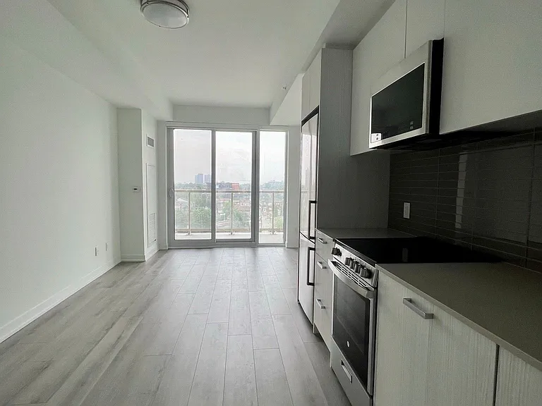 1787 Saint Clair Ave W #627 — Photo 2