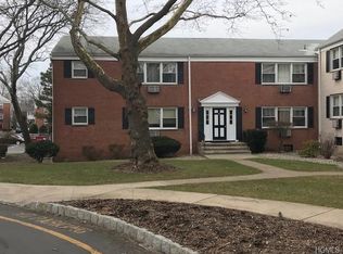 7 Oxford Ct APT 7903, Suffern, NY 10901