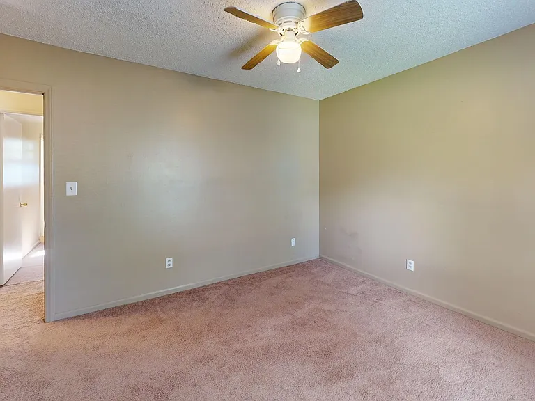 130 Graylynn Dr — Photo 12