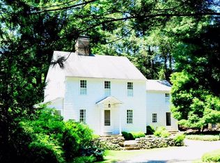 10 Mark Twain Ln, Redding, CT 06896