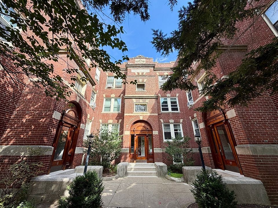 1st image of 19 Short St APT 6