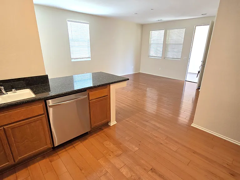 3319 Ventura Rd — Photo 7