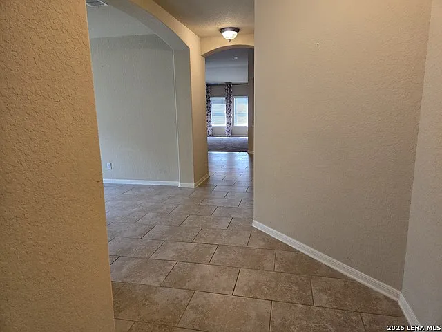 3 bed, 2.0 bath, 2177 sqft, $2,000 — Photo 4
