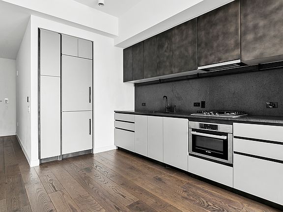 3rd image of 11 Hoyt St #27F