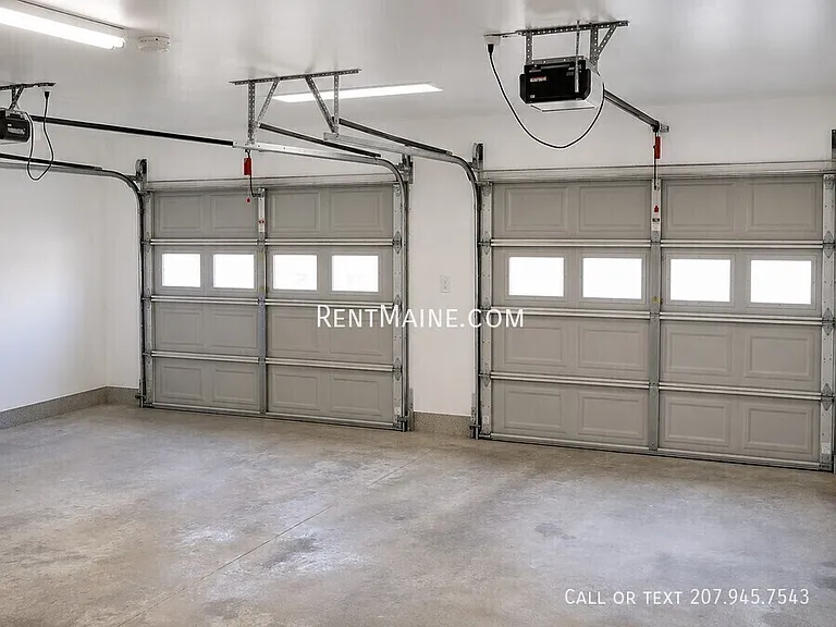 205 Silk St — Photo 17
