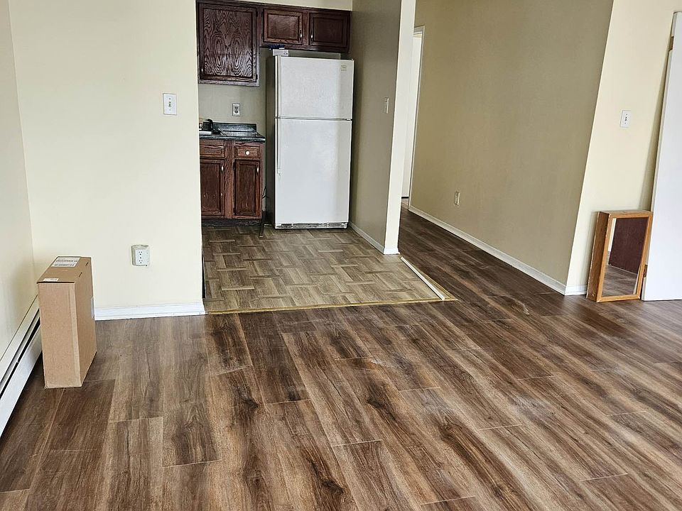 1st image of 120-65 167th St #2R