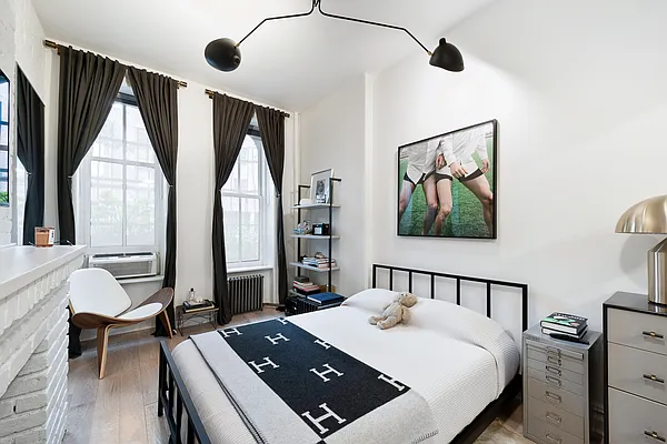 Sold by Compass | media 17