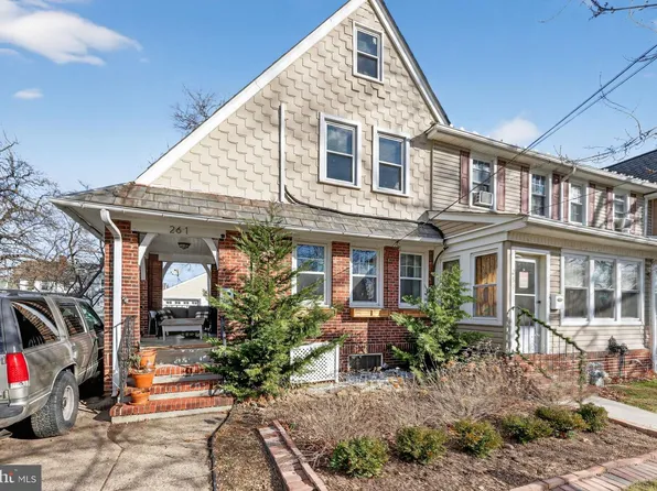 261 Monroe St, Bristol, PA 19007