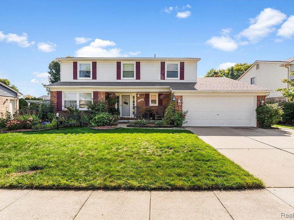 1st image of 46371 Registry Dr