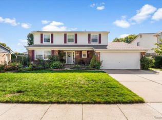 46371 Registry Dr, Canton, MI 48187